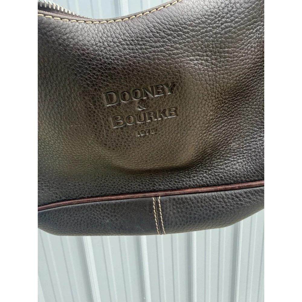 Dooney &‎ Bourke Brown Pebble Leather Small Hobo Shoulder Bag Purse Zip Top USA